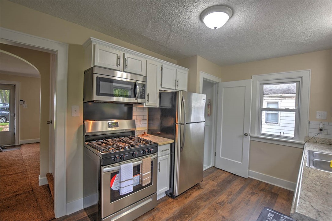 1035 North University Avenue Decatur, IL 62522 - Photo 6 of 15
