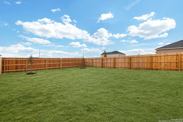 $2,100 | 11732 Red Pheasant, San Antonio, TX 78245