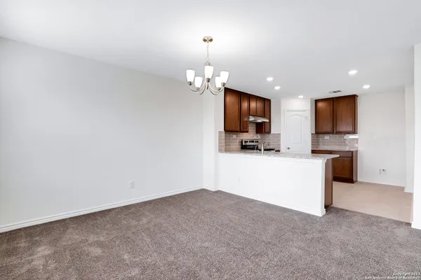 $2,100 | 11732 Red Pheasant, San Antonio, TX 78245