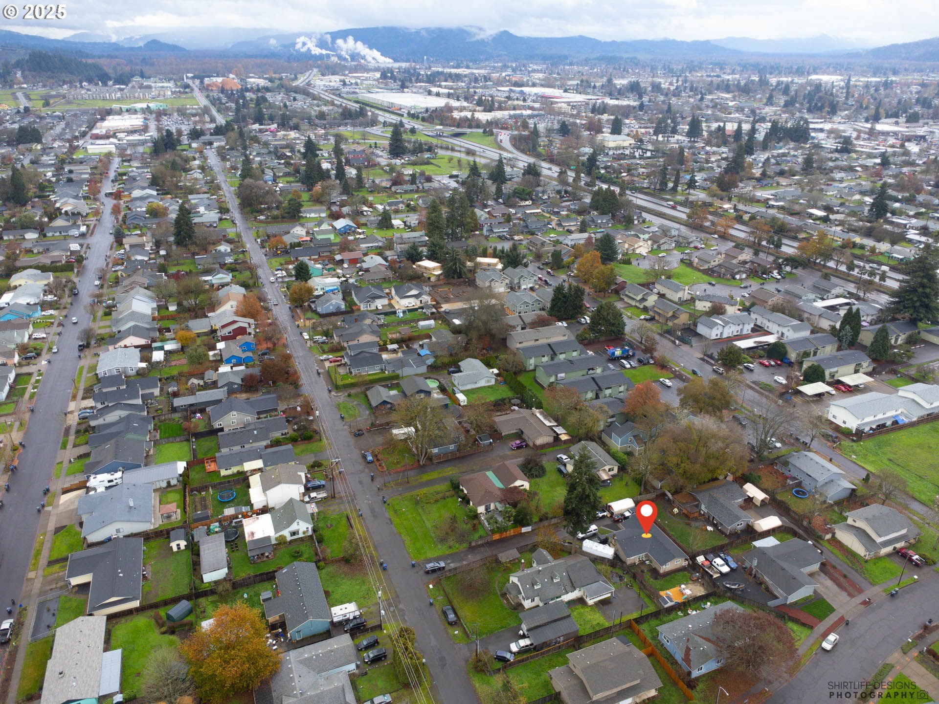 1273 S Street Springfield, OR 97477 - Photo 22 of 26 an aerial view of a city with lots of residential buildings