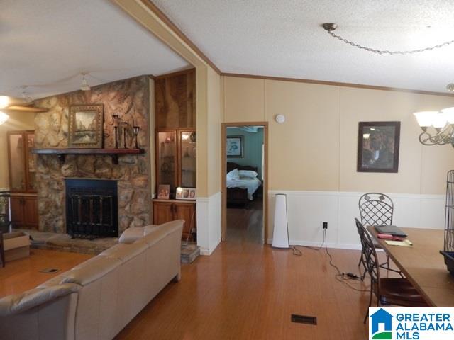 405 St Smith Circle Cropwell, AL 35054 - Photo 5 of 34