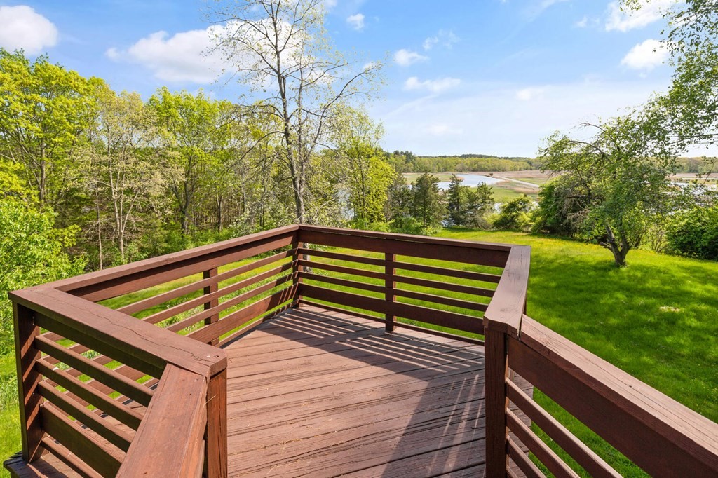247 Middle Road Newbury, MA 01922 - Photo 4 of 42 Gallery Image 4