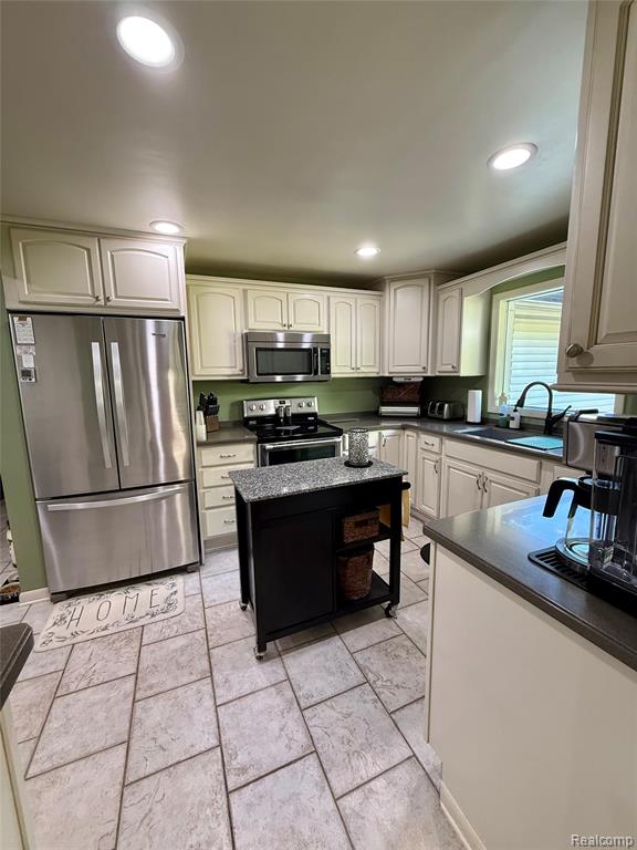 3610 State Road Fort Gratiot, MI 48059 - Photo 18 of 37