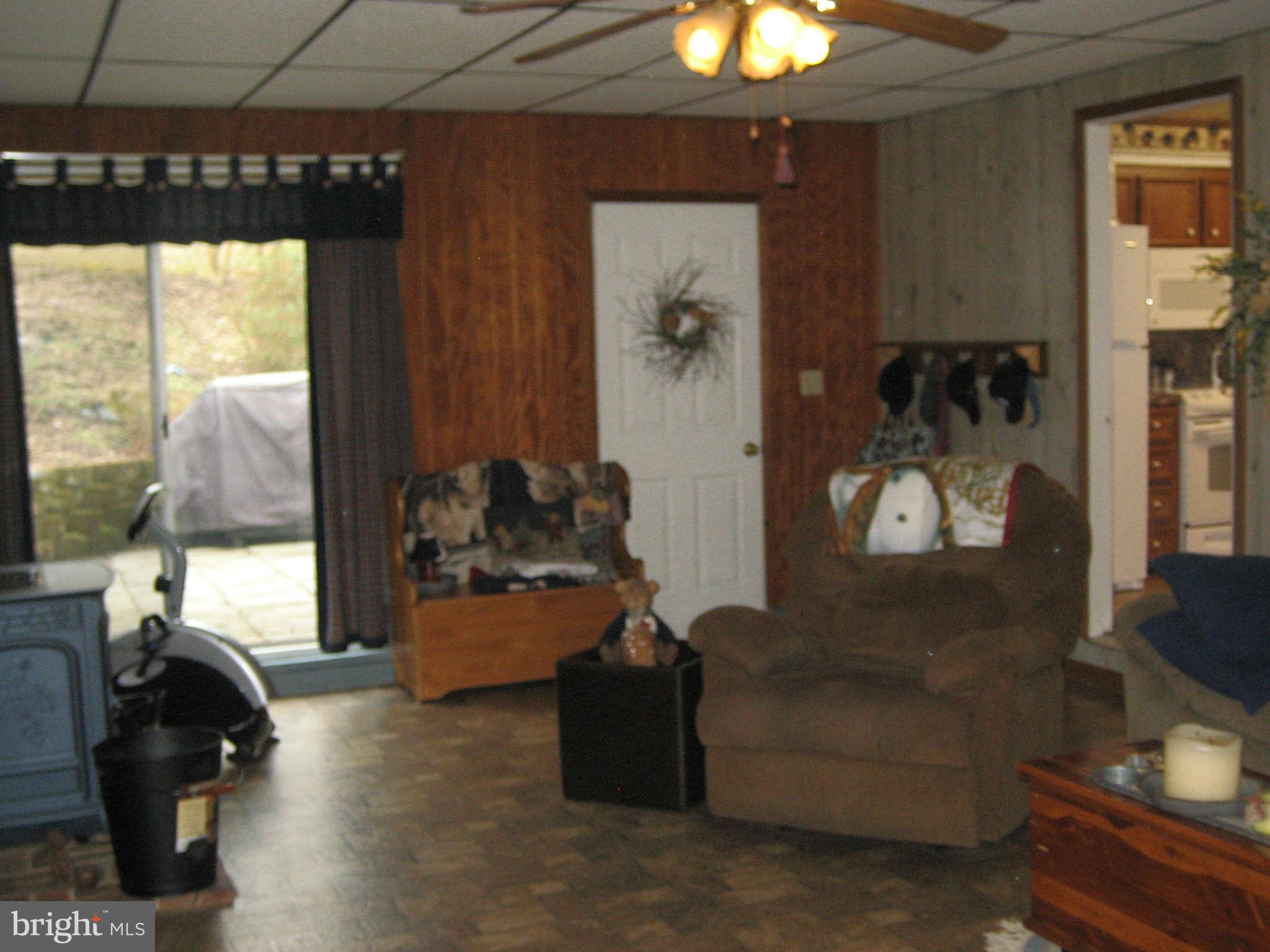 13231 Gruber Road Clear Spring, MD 21722 - Photo 10 of 15 Family Room