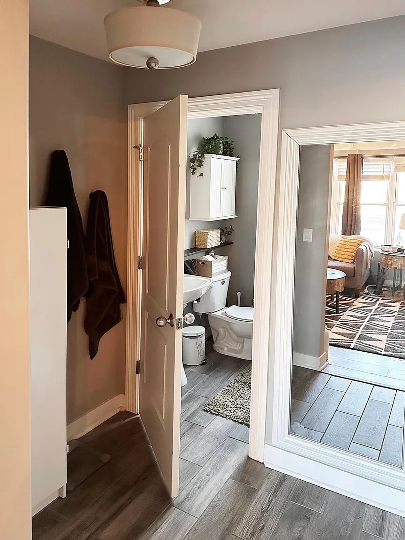 4335 West Irving Park Road, Unit 106 Chicago, IL 60641 - Photo 9 of 10