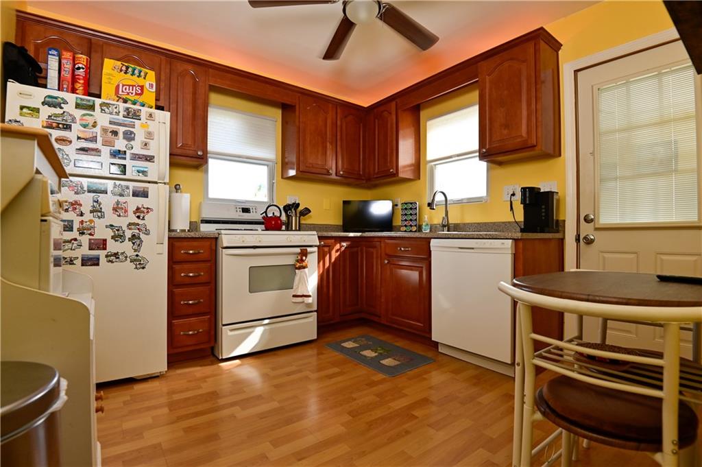 3194 Ridgeway Drive South Park, PA 15129 - Photo 6 of 50