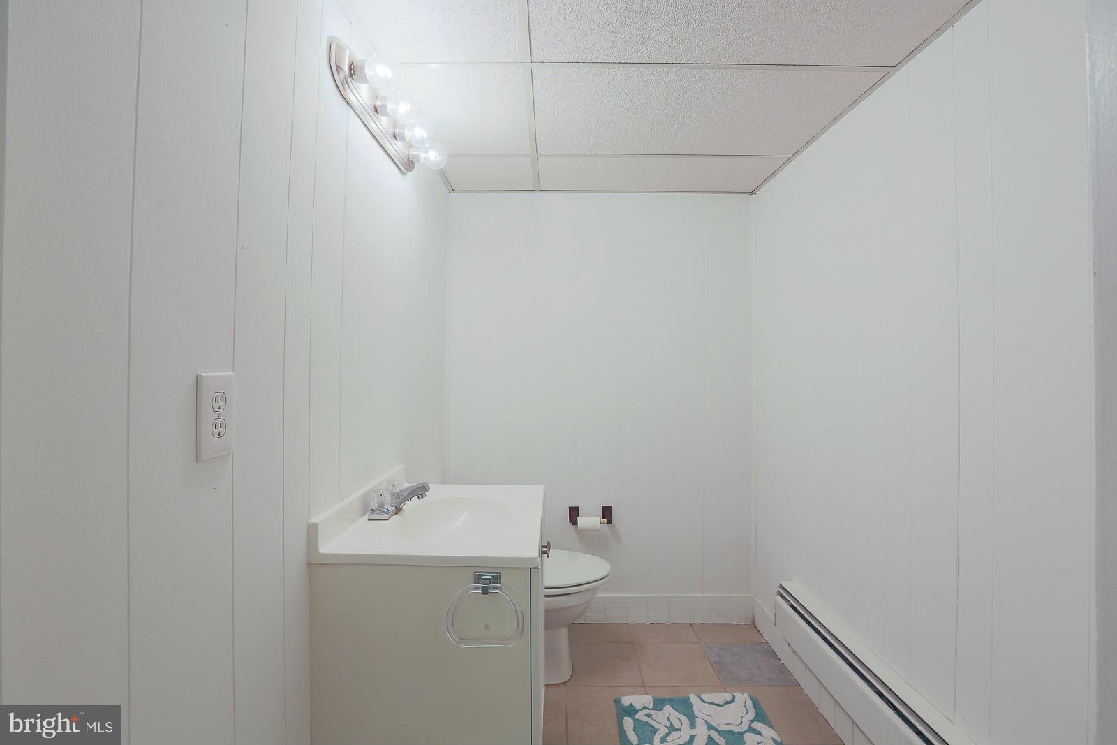 16 Hickory Meadow Road Cockeysville, MD 21030 - Photo 19 of 24 Bath