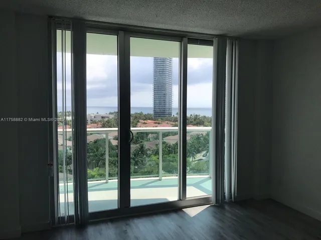 $2,900 | 19380 Collins Avenue, Unit 1018, Sunny Isles Beach, FL 33160