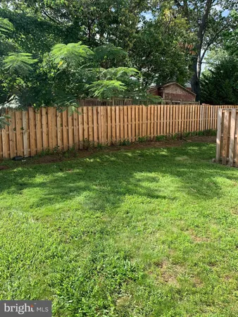 $3,500 | 514 South Veitch Street, Arlington, VA 22204