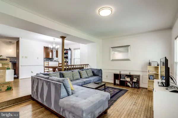$3,500 | 514 South Veitch Street, Arlington, VA 22204