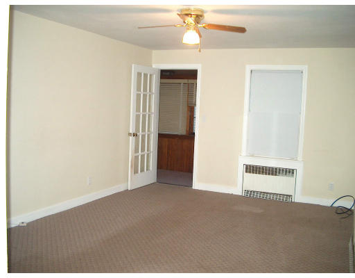 75 Grandview Street Springfield, MA 01118 - Photo 3 of 4