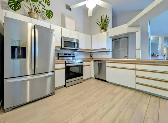 $465,000 | 11469 Oakhurst Road, Largo, FL 33774