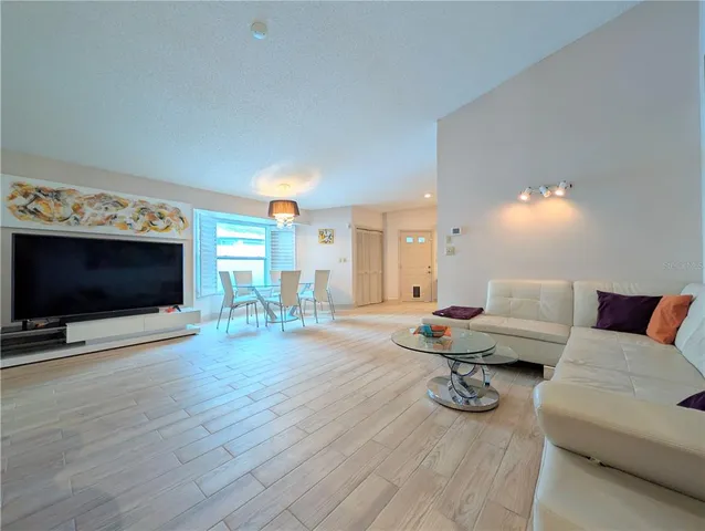 $465,000 | 11469 Oakhurst Road, Largo, FL 33774