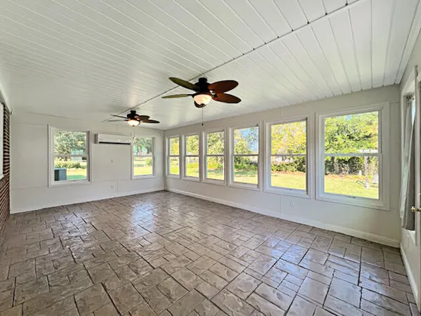 $284,900 | 101 Parkwood Drive, Williston, SC 29853