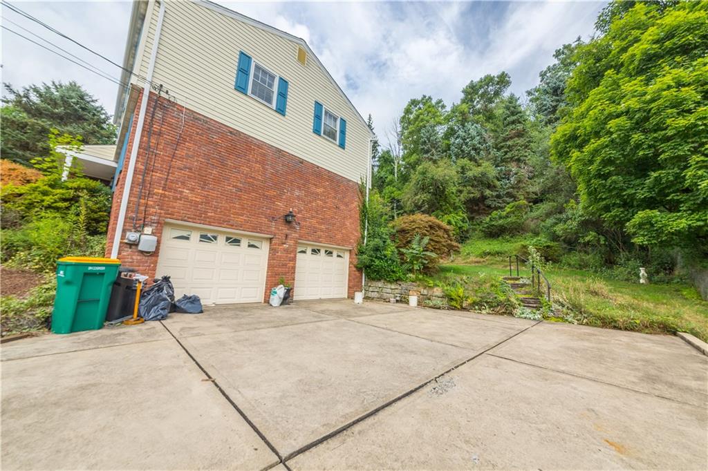 175 McIntyre Road Pittsburgh, PA 15237 - Photo 3 of 25 Gallery Image 3