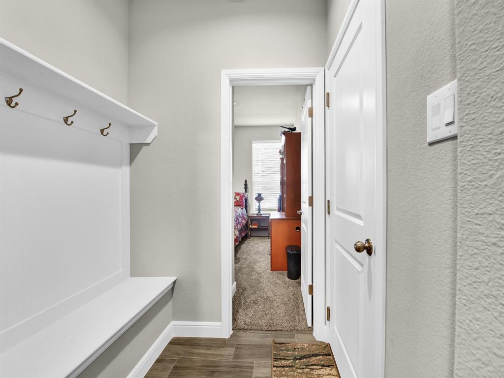 2364 Waggoner Rnch Drive Weatherford, TX 76087 - Photo 28 of 30 a view of a living room
