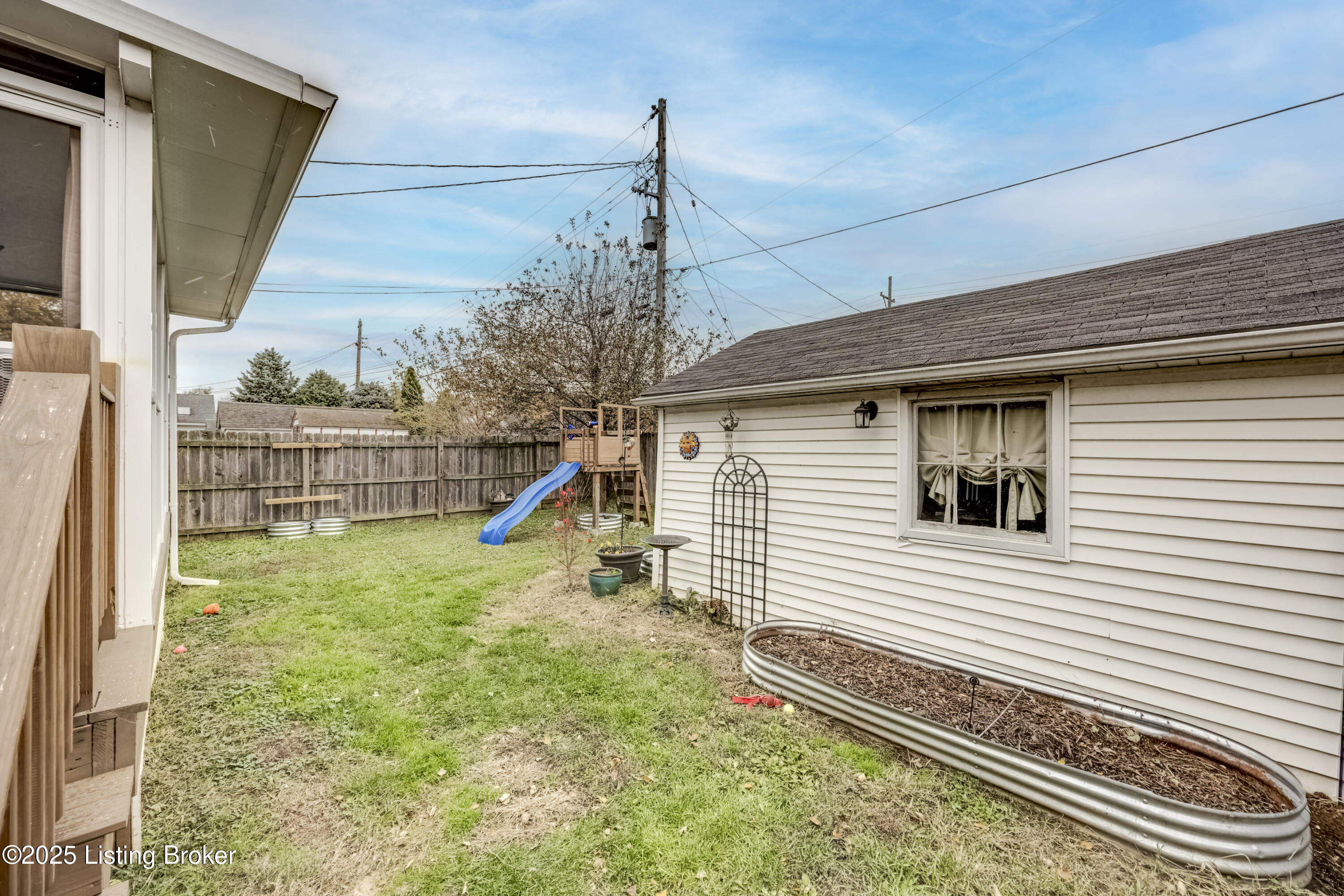 1033 Greenleaf Road Louisville, KY 40213 - Photo 47 of 54 48