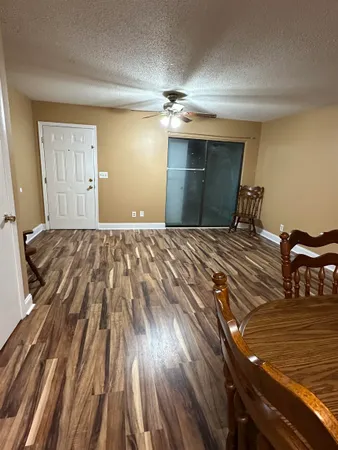 $1,125 | 405 Cambridge Circle, Unit B4, Murrells Inlet, SC 29576