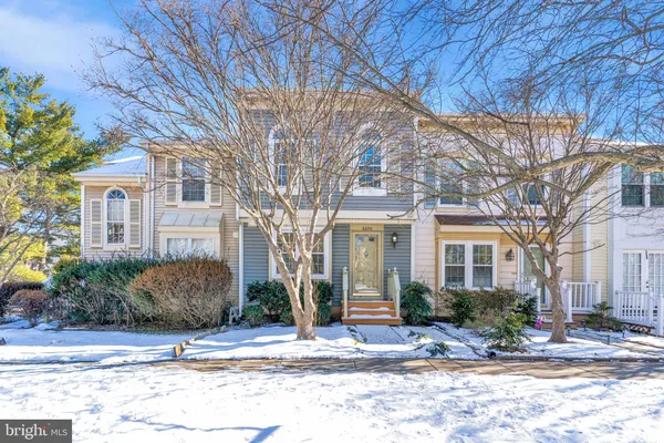 $3,200 | 6630 Medinah Lane, Alexandria, VA 22312