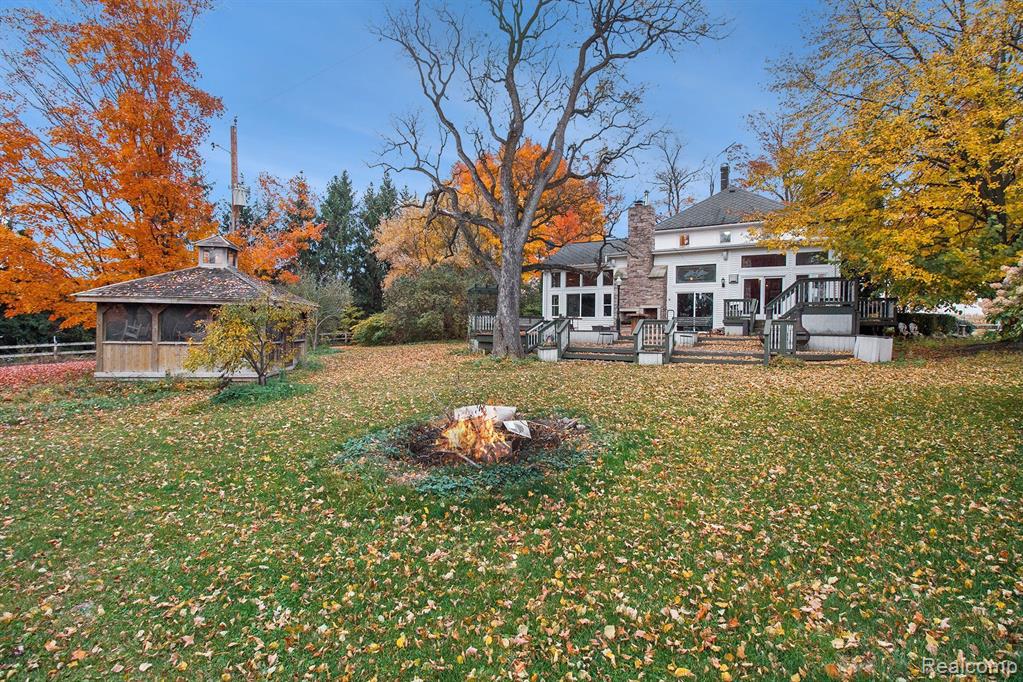 4395 Curdy Road Howell, MI 48855 - Photo 26 of 45