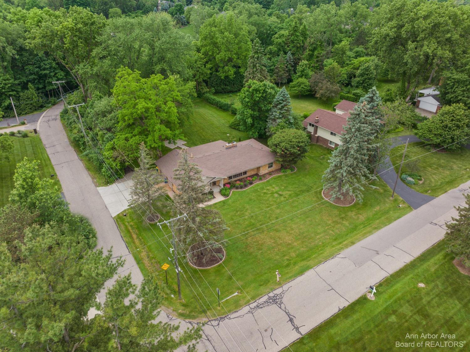 29015 Utley Road Farmington Hills, MI 48334 - Photo 38 of 43 Photo 38