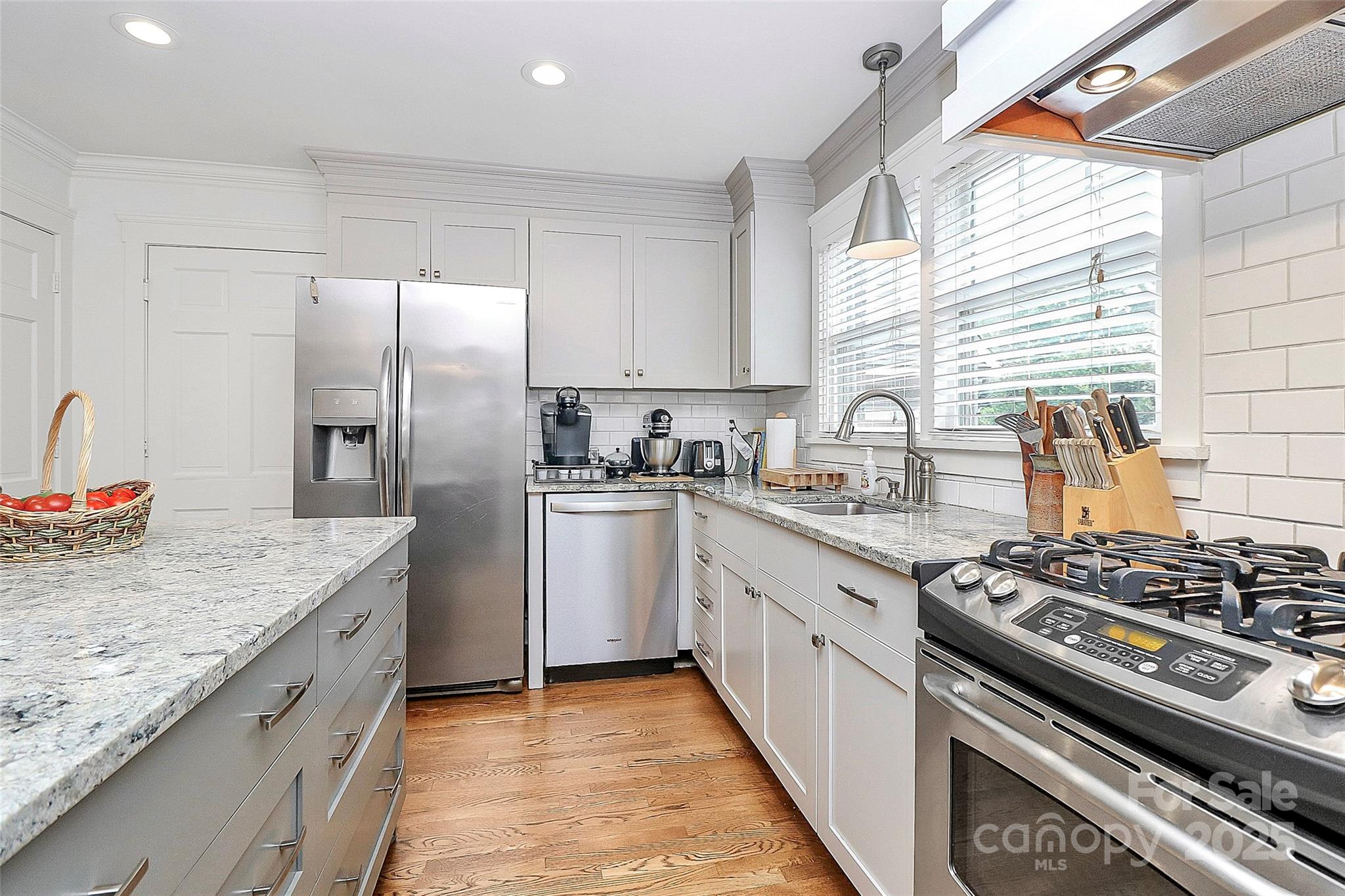 427 Lansdowne Road Charlotte, NC 28270 - Photo 12 of 44 Gallery Image 12