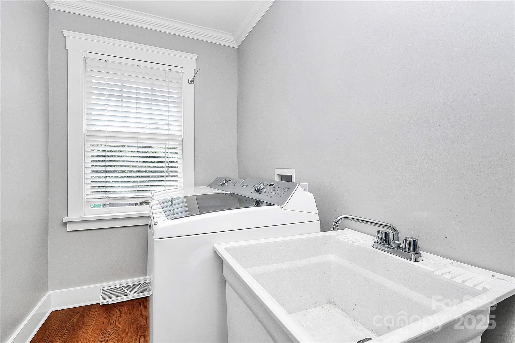 427 Lansdowne Road Charlotte, NC 28270 - Photo 15 of 44 Gallery Image 15