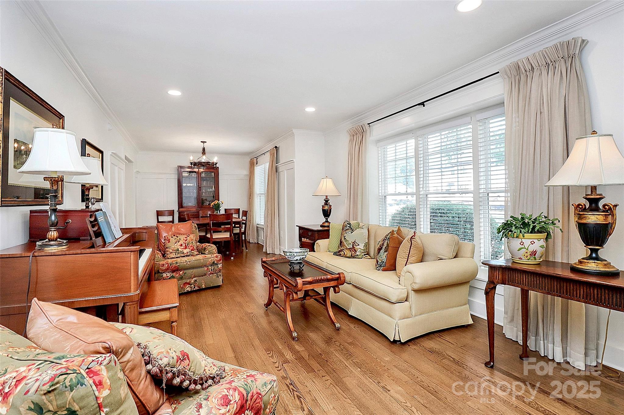427 Lansdowne Road Charlotte, NC 28270 - Photo 7 of 44 Gallery Image 7