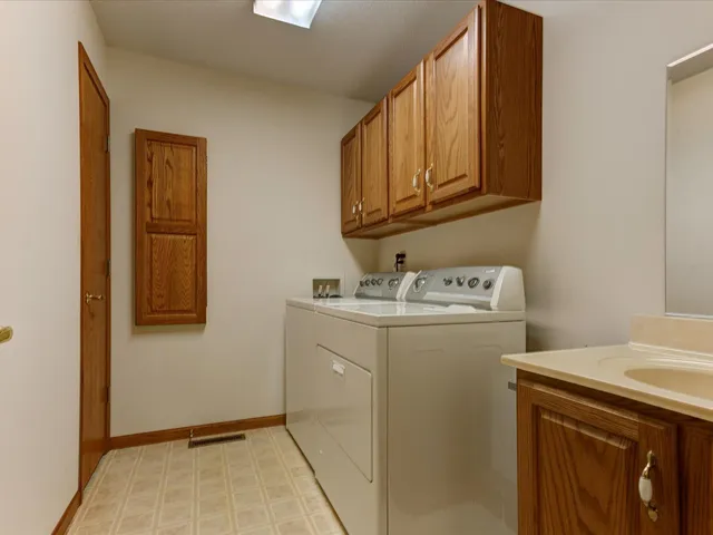 $249,900 | 412 Lee Street, Unit A, Durand, WI 54736