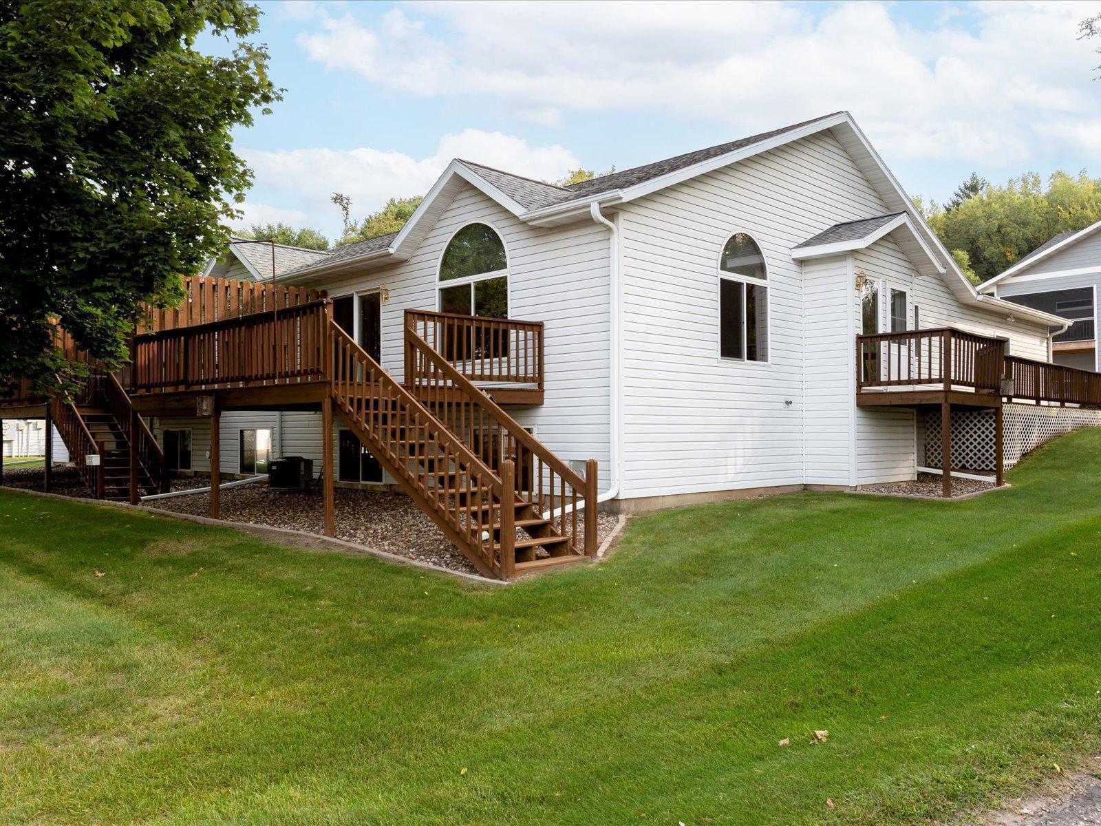 412 Lee Street, Unit A Durand, WI 54736 - Photo 3 of 39