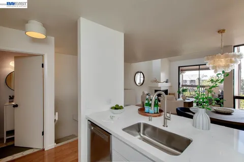 $595,000 | 2101 Shore Line Drive, Unit 475, Alameda, CA 94501