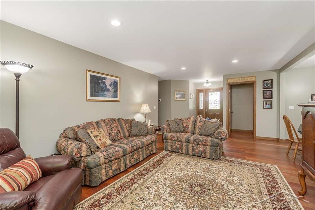 717 East Olson Road Midland, MI 48640 - Photo 7 of 28 50050354-6.JPG