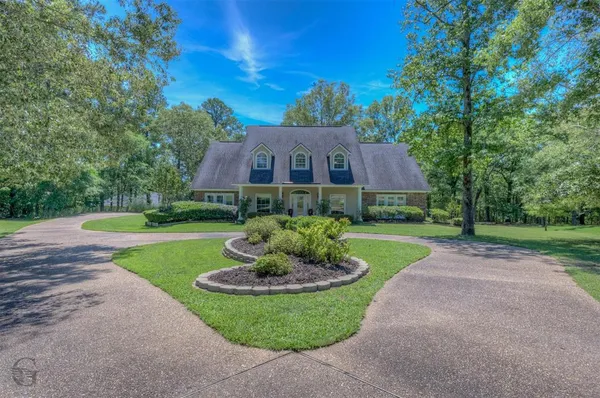 $649,000 | 10685 St Charles Place, Keithville, LA 71047