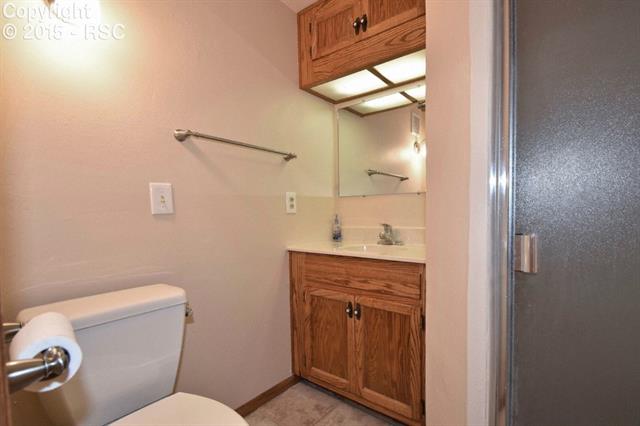 1620 West Cheyenne Road Colorado Springs, CO 80906 - Photo 27 of 29 Bathroom
