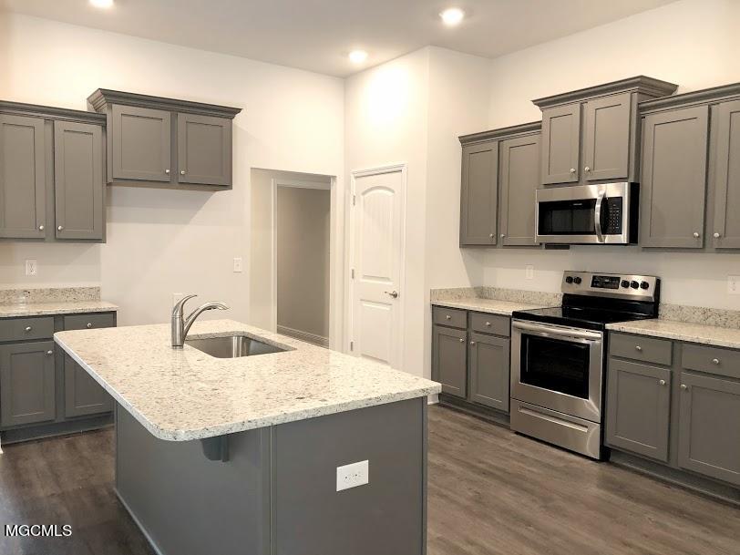 6227 Roxanne Way Biloxi, MS 39532 - Photo 12 of 33 Kitchen 3