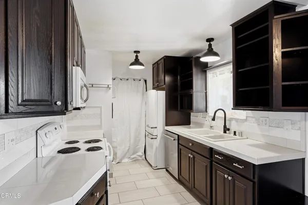 $395,000 | 251 South Ventura Road, Unit 210, Port Hueneme, CA 93041