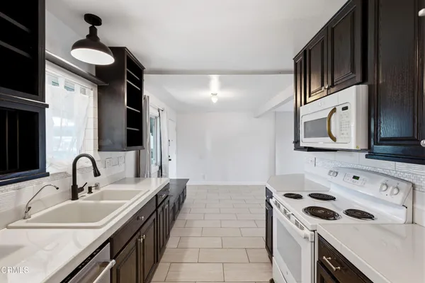 $395,000 | 251 South Ventura Road, Unit 210, Port Hueneme, CA 93041