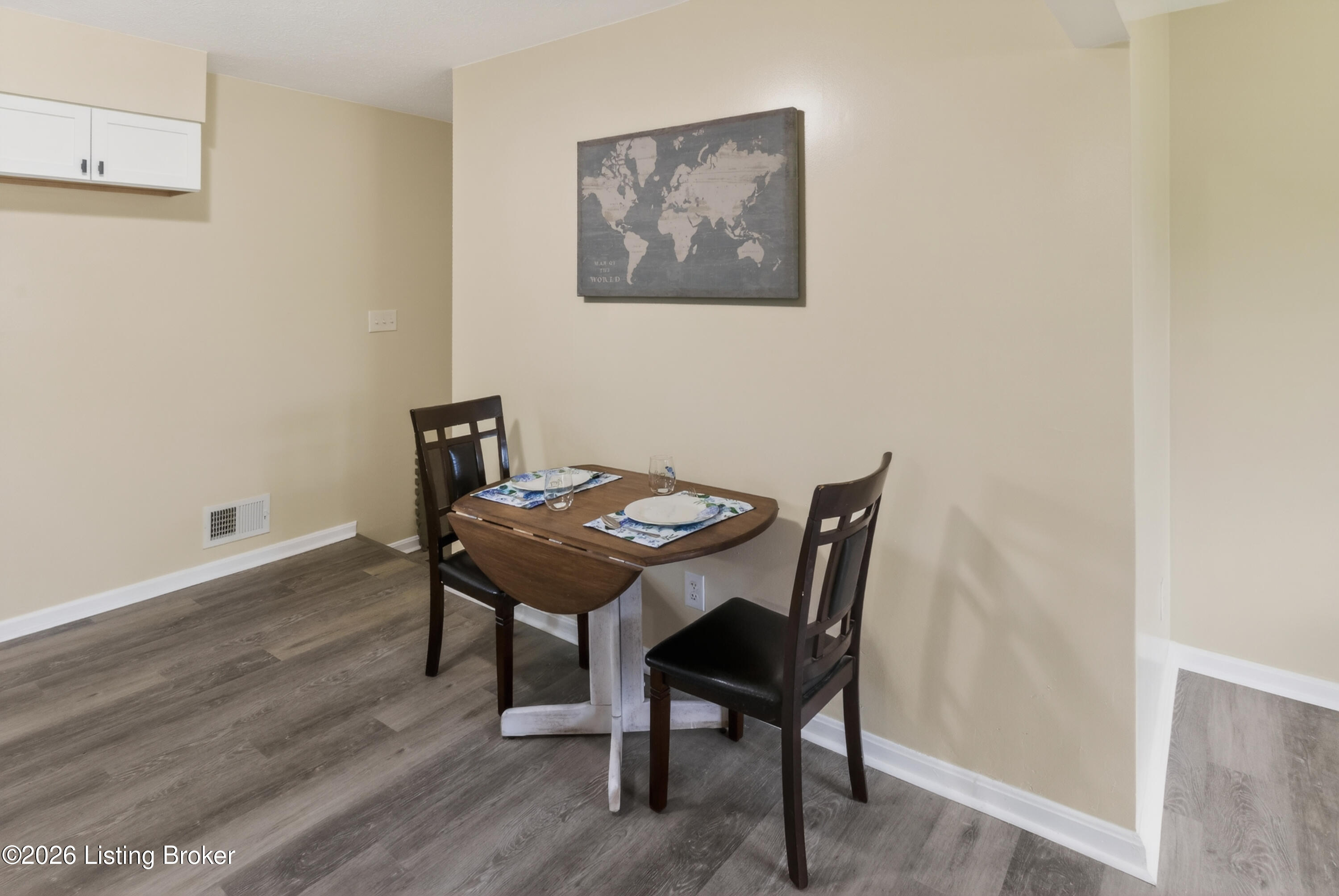 11214 Deering Road Louisville, KY 40272 - Photo 8 of 39 812A5517-HDR