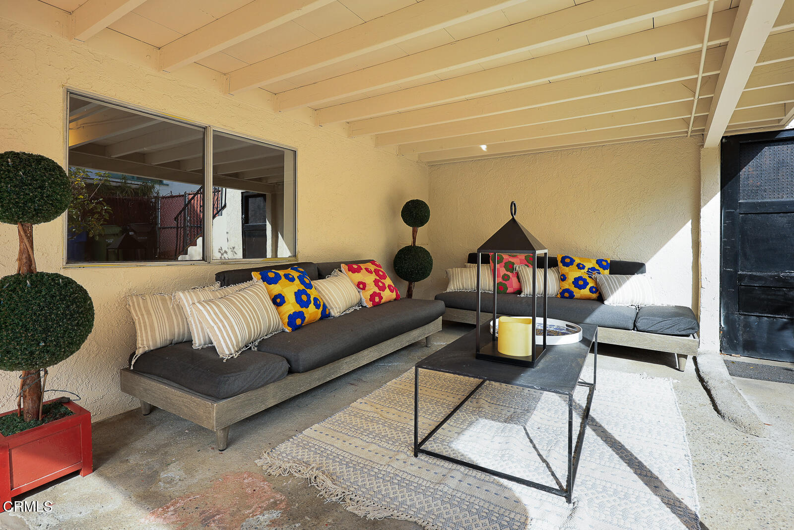 2724 Locksley Place Los Angeles, CA 90039 - Photo 32 of 34 a outdoor living space with furniture and a couch