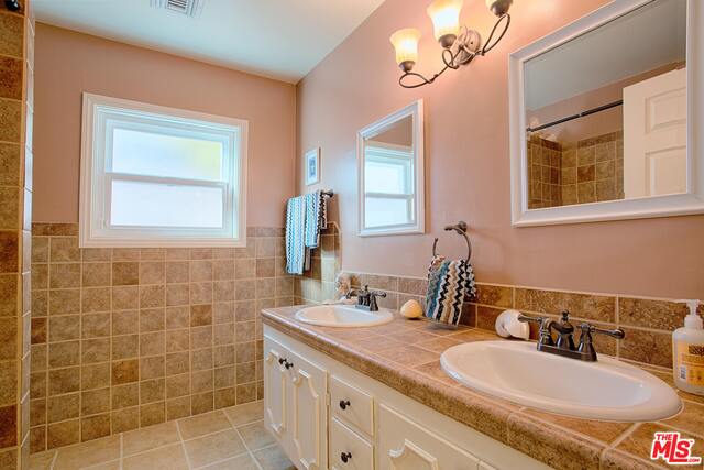4016 Magna Carta Road Calabasas, CA 91302 - Photo 25 of 30