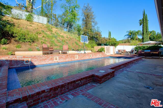 4016 Magna Carta Road Calabasas, CA 91302 - Photo 30 of 30