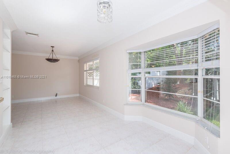 10037 Country Brook Road Boca Raton, FL 33428 - Photo 7 of 15