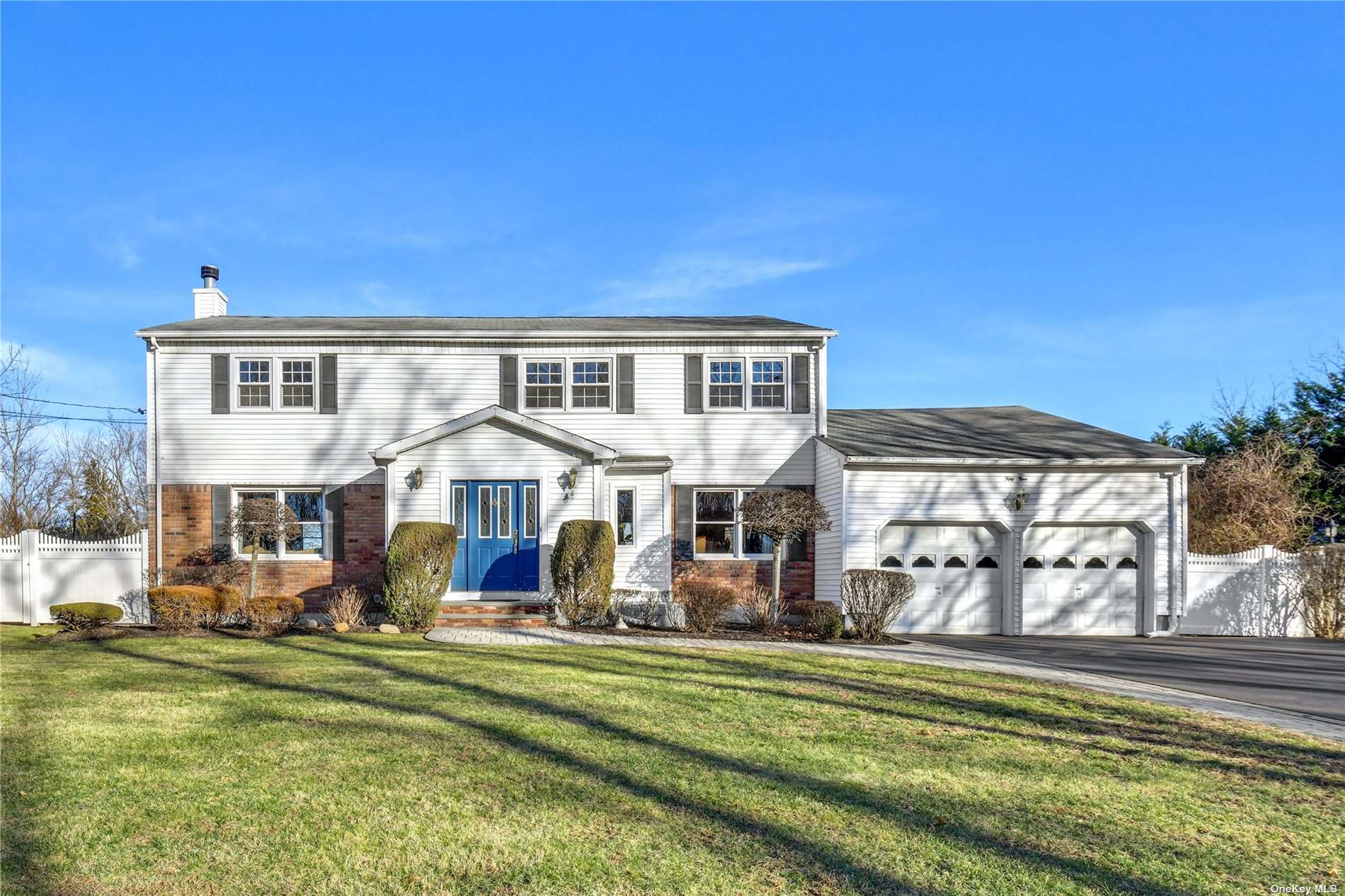 59 Townsend Drive, Syosset, NY 11791 Compass