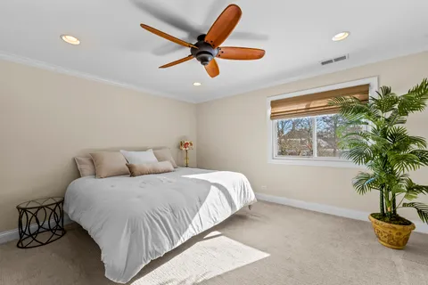 $299,900 | 1133 Hawthorne Court, Unit A2, Wheeling, IL 60090