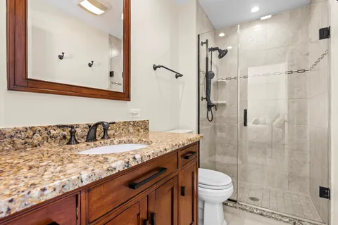 $299,900 | 1133 Hawthorne Court, Unit A2, Wheeling, IL 60090