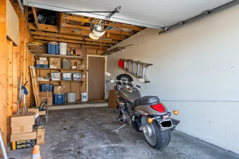 $299,900 | 1133 Hawthorne Court, Unit A2, Wheeling, IL 60090