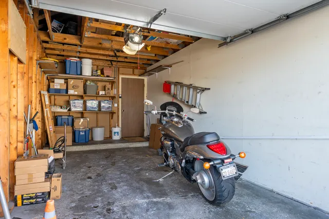 $299,900 | 1133 Hawthorne Court, Unit A2, Wheeling, IL 60090