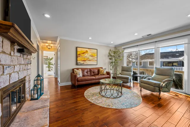 $299,900 | 1133 Hawthorne Court, Unit A2, Wheeling, IL 60090