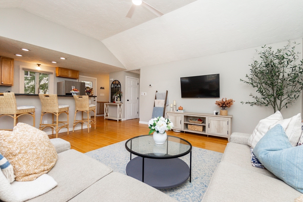 37 Cary Road Plymouth, MA 02360 - Photo 6 of 42 Gallery Image 6