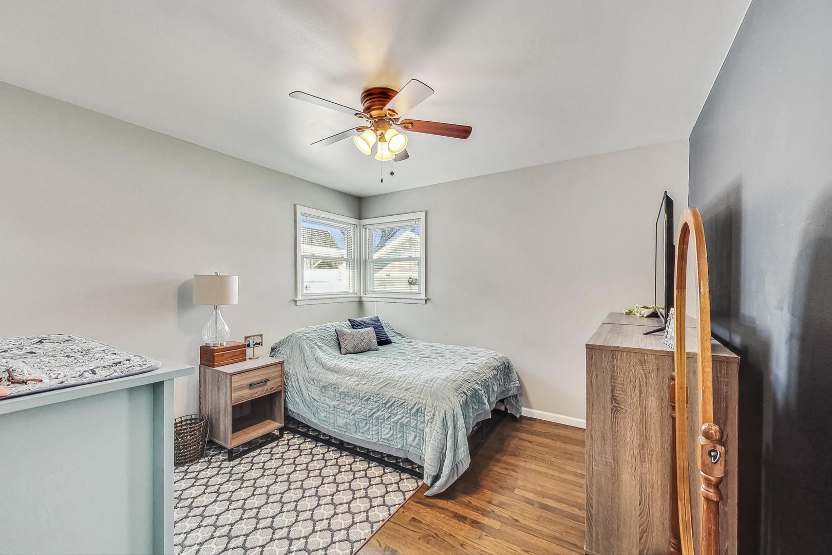 824 Florence Drive Park Ridge, IL 60068 - Photo 16 of 45 a bedroom with a bed and a window